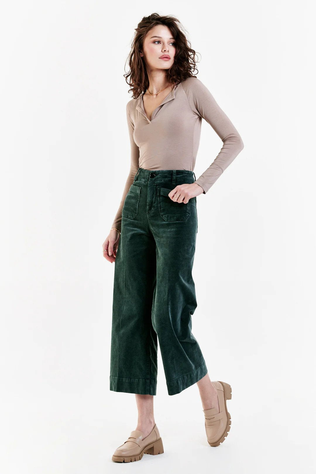 Audrey Super High Rise Cropped Wide Leg Pants Ponderosa Pine Hand in Pocket.