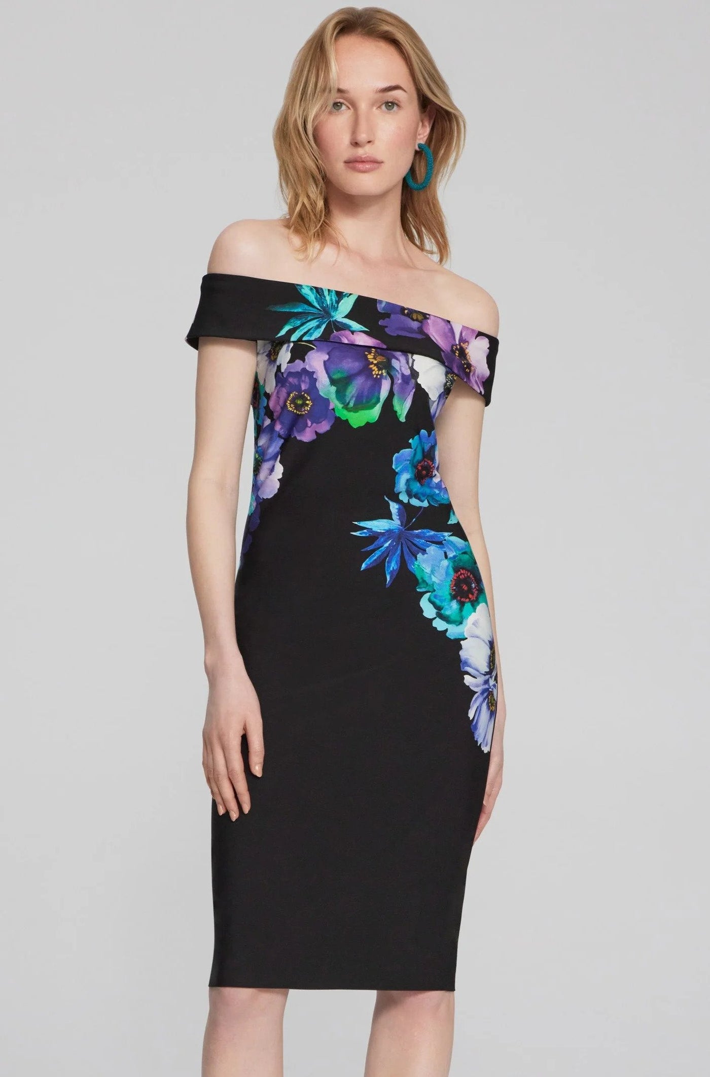 Floral Print Drop Shoulder Dress Style 241775 Front.