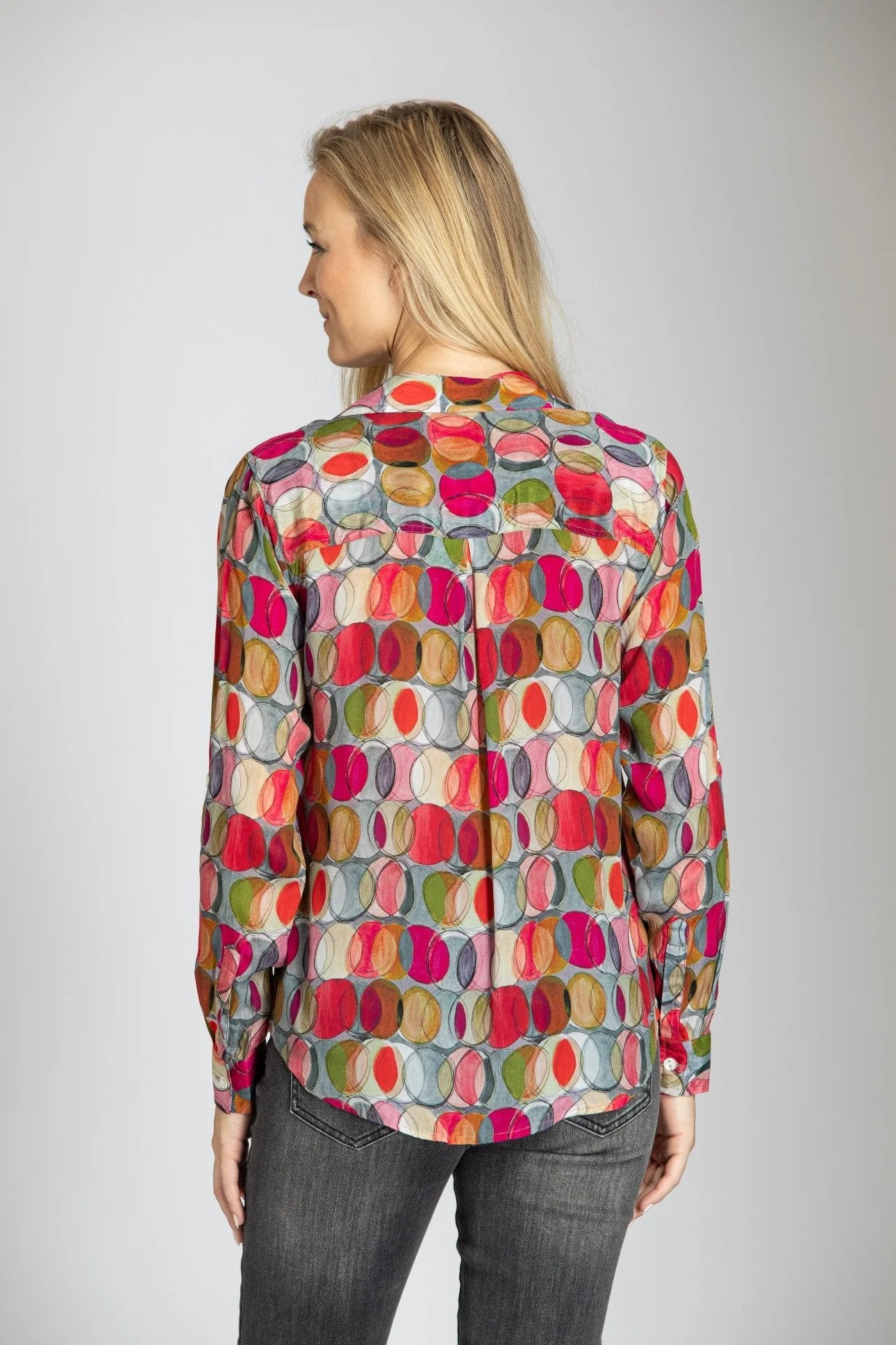 Overlapping Red Circles Print Top Back.