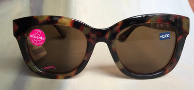 Peepers Center Stage Sunglasses