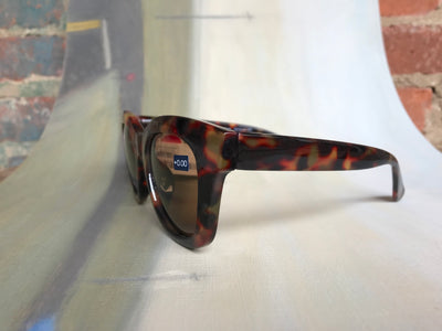 Peepers Center Stage Sunglasses