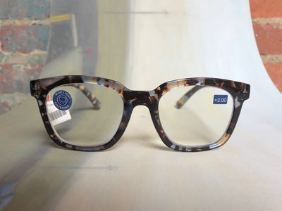 Village Vogue Peepers To the Max Readers