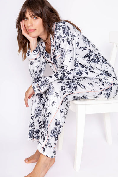 PJ Salvage Black Rose PJ Set relax.