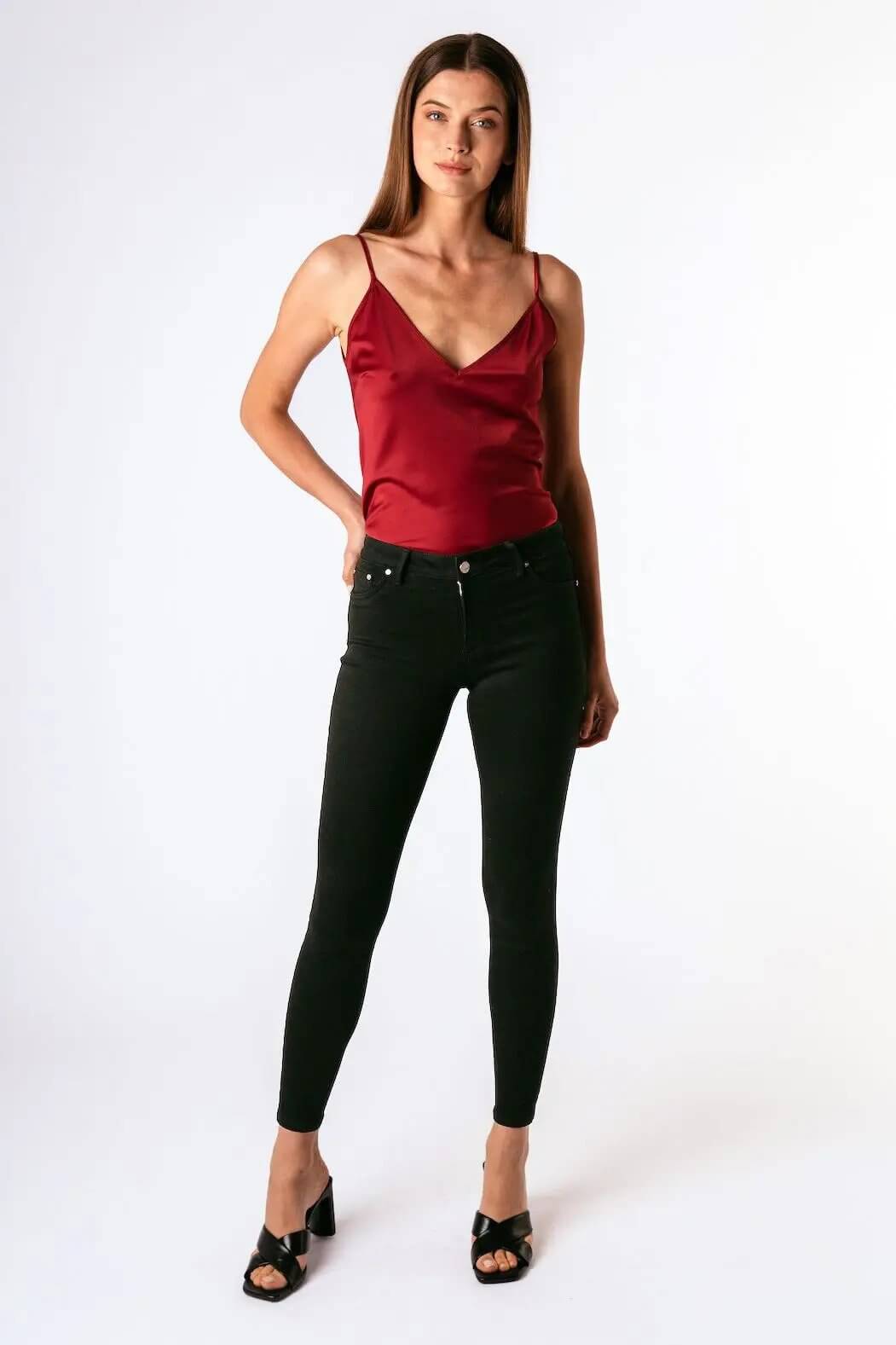Tractr Nina High Waist Skinny with great stretch in Jet Black at Village Vogue.
